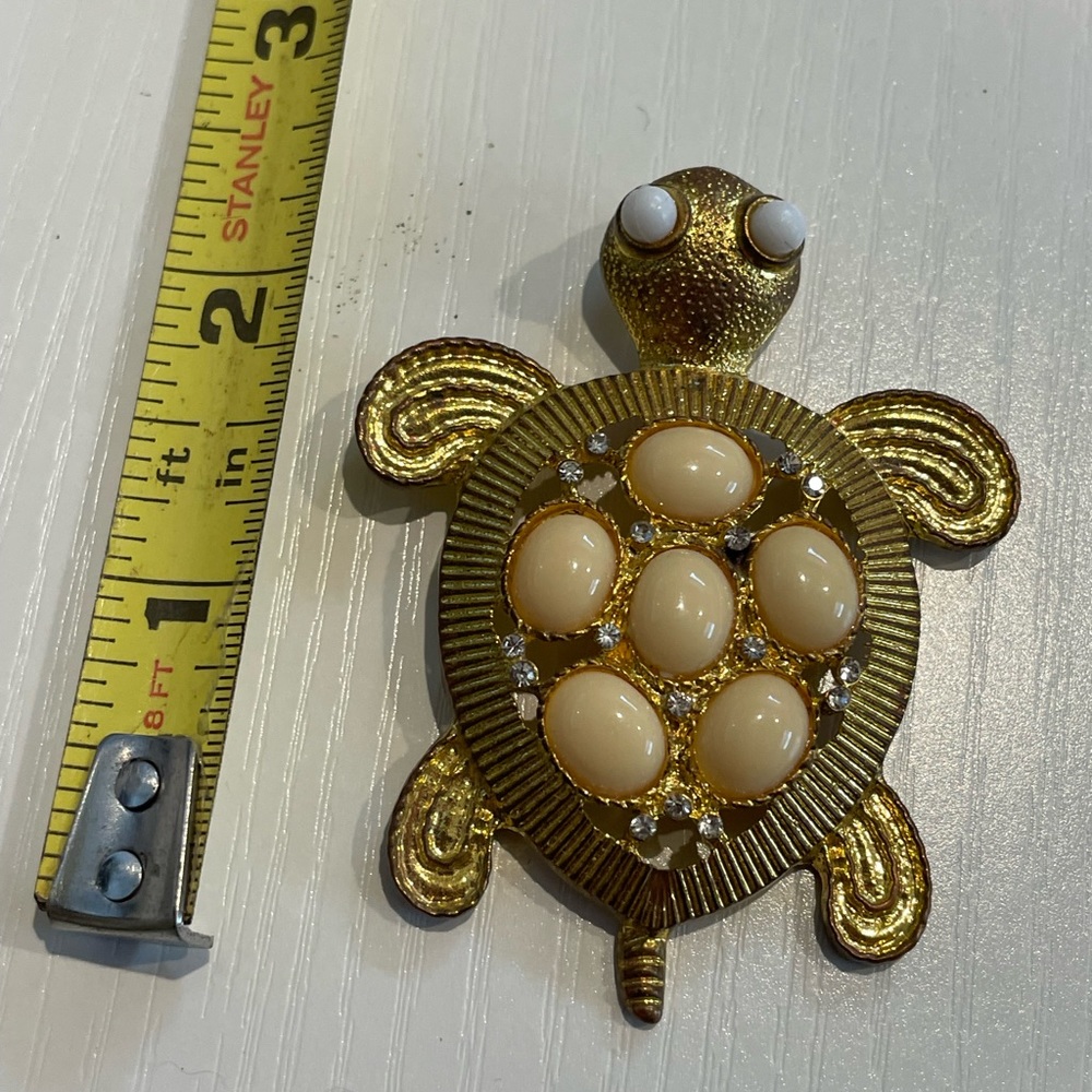 Vintage Gold Tone Rhinestone Sea Turtle faux pearl ivory beaded accents